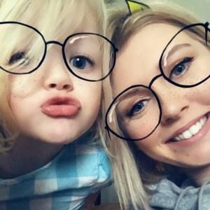 Meet your Posher, Marissa